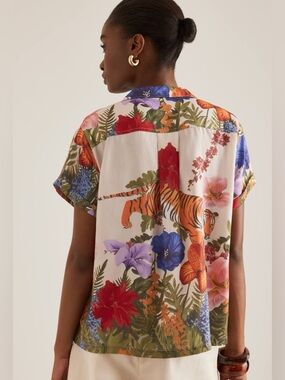 Anthropologie Classic Surf Shirt. Size Small. Like new condition.